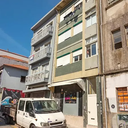 Family Trindade Flat * Oporto